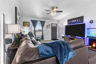 6699 W Hershey Way, Golden Valley, AZ 86413 - Photo 7