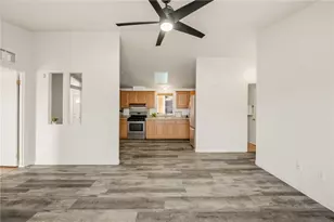 2960 Silver Creek Rd, Bullhead City, AZ 86442 - Photo 17