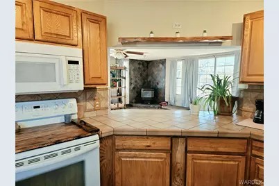 18177 N Peach Drive, Dolan Springs, AZ 86441 - Photo 11