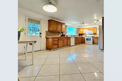 18177 N Peach Drive, Dolan Springs, AZ 86441 - Photo 13