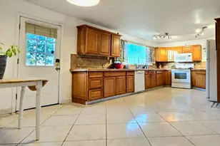 18177 N Peach Dr, Dolan Springs, AZ 86441 - Photo 13