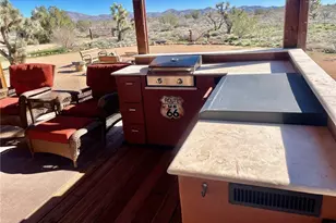 21422 S Appaloosa Rd, Yucca, AZ 86438 - Photo 9