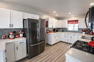 21422 S Appaloosa Rd, Yucca, AZ 86438 - Photo 15