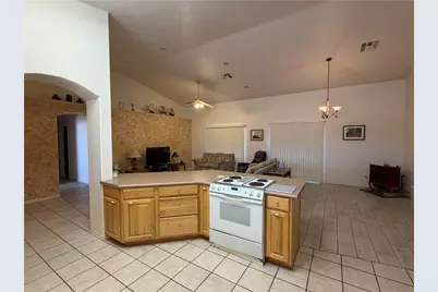 735 W Bradley Bay Drive, Meadview, AZ 86444 - Photo 9
