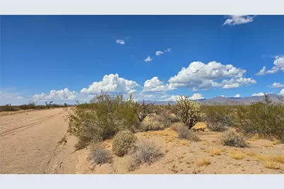 223-30-009 S Sundance Kid Road, Yucca, AZ 86438 - Photo 19
