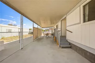976 Holly St, Bullhead City, AZ 86442 - Photo 41