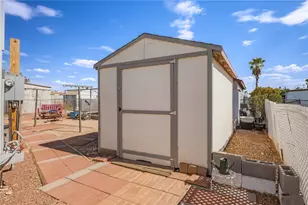 976 Holly St, Bullhead City, AZ 86442 - Photo 33