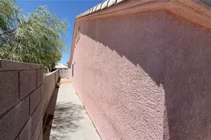 2886 Winchester Rd, Bullhead City, AZ 86442 - Photo 5