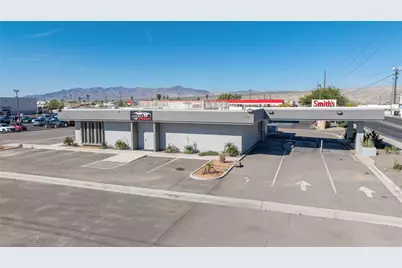 1755 Lakeside Drive, Bullhead City, AZ 86442 - Photo 1