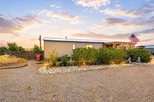 820 S Egar Rd, Golden Valley, AZ 86413 - Photo 3