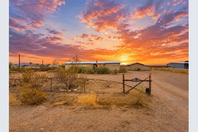 820 S Egar Road, Golden Valley, AZ 86413 - Photo 25