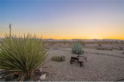 3596 N Emery Park Road, Golden Valley, AZ 86413 - Photo 9