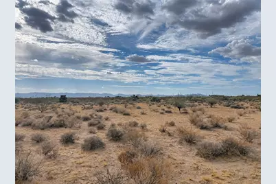 306-40-002T W Crystal Dr., Golden Valley, AZ 86413 - Photo 3