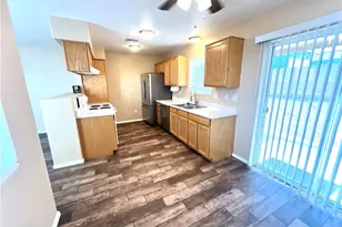 848 Roadrunner Dr, Bullhead City, AZ 86442 - Photo 7