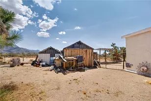 15710 S Kit Carson Rd, Yucca, AZ 86438 - Photo 33