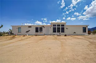 15710 S Kit Carson Rd, Yucca, AZ 86438 - Photo 1