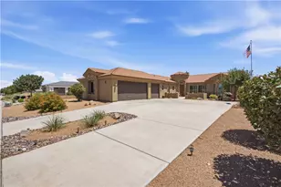 2318 Golf Dr, Kingman, AZ 86401 - Photo 3