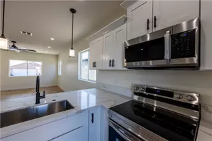 1785 Tejon Dr, Bullhead City, AZ 86442 - Photo 5