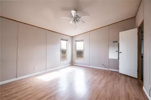 581 S Gln Cyn Rd, Golden Valley, AZ 86413 - Photo 19