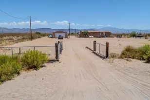 1180 S Colorado Rd, Golden Valley, AZ 86413 - Photo 13