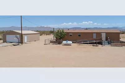 1180 S Colorado Road, Golden Valley, AZ 86413 - Photo 17