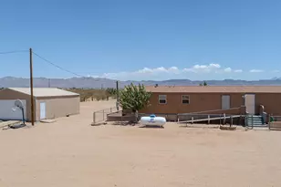 1180 S Colorado Rd, Golden Valley, AZ 86413 - Photo 17