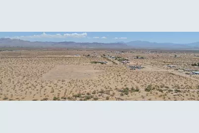 1180 S Colorado Road, Golden Valley, AZ 86413 - Photo 23