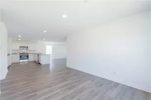 1976 E Fairway Pl, Fort Mohave, AZ 86426 - Photo 3