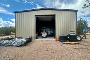 25633 W El Dorado Dr, Seligman, AZ 86337 - Photo 17