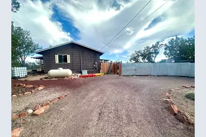 25633 W El Dorado Drive, Seligman, AZ 86337 - Photo 5