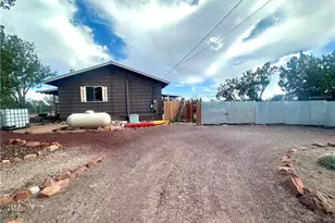 25633 W El Dorado Dr, Seligman, AZ 86337 - Photo 5