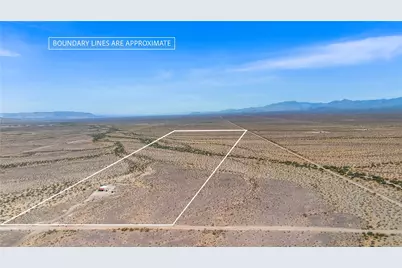 471 W Juniper Drive, Yucca, AZ 86438 - Photo 1