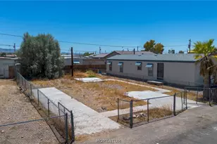 1932 Avalon Dr, Bullhead City, AZ 86442 - Photo 1