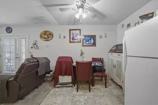 1210 Navajo Dr, Bullhead City, AZ 86442 - Photo 9