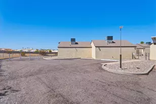 1210 Navajo Dr, Bullhead City, AZ 86442 - Photo 13