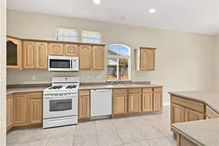 2922 Ladera Dr, Bullhead City, AZ 86429 - Photo 9