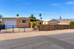 948 Swan Dr, Bullhead City, AZ 86442 - Photo 1