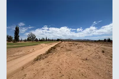 7863 E Pebble Drive, Kingman, AZ 86401 - Photo 11
