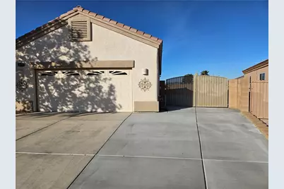 2694 Sanctuary Drive, Bullhead City, AZ 86442 - Photo 3