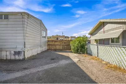1677 Alta Vista Road, Bullhead City, AZ 86442 - Photo 15