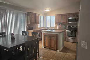 846 Indian Head Dr, Bullhead City, AZ 86429 - Photo 7