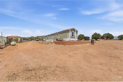10501 E Blake Ranch Road, Kingman, AZ 86401 - Photo 3