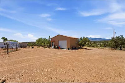 10501 E Blake Ranch Road, Kingman, AZ 86401 - Photo 9