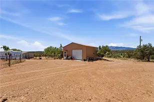 10501 E Blake Ranch Rd, Kingman, AZ 86401 - Photo 9