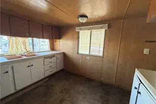 560 Silver Ln, Bullhead City, AZ 86442 - Photo 17