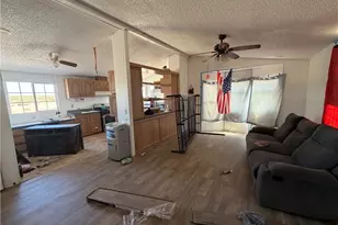 18860 S Dale Evans Rd, Yucca, AZ 86438 - Photo 17