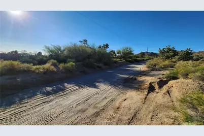 245-02-152B S Carrow Road, Yucca, AZ 86438 - Photo 7