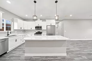 1765 Hualapai Dr, Bullhead City, AZ 86442 - Photo 13