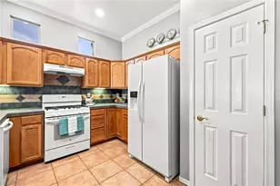 1081 Desert Marigold Cir, Bullhead City, AZ 86429 - Photo 11