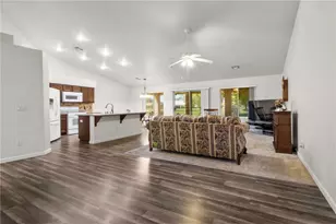 2827 Country Club Dr, Bullhead City, AZ 86442 - Photo 5